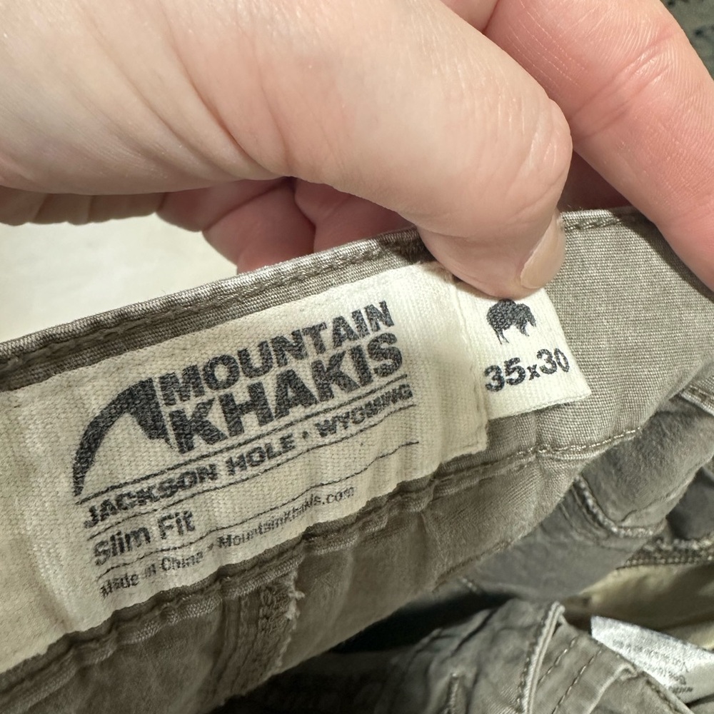 Gray men’s mountain khaki pants